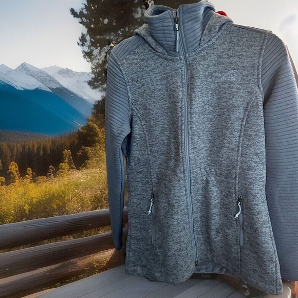 The North Face Women's Indi Insulated Full Zip‎ Hoodie in Cool Blue Size S NWT - Picture 6 of 7